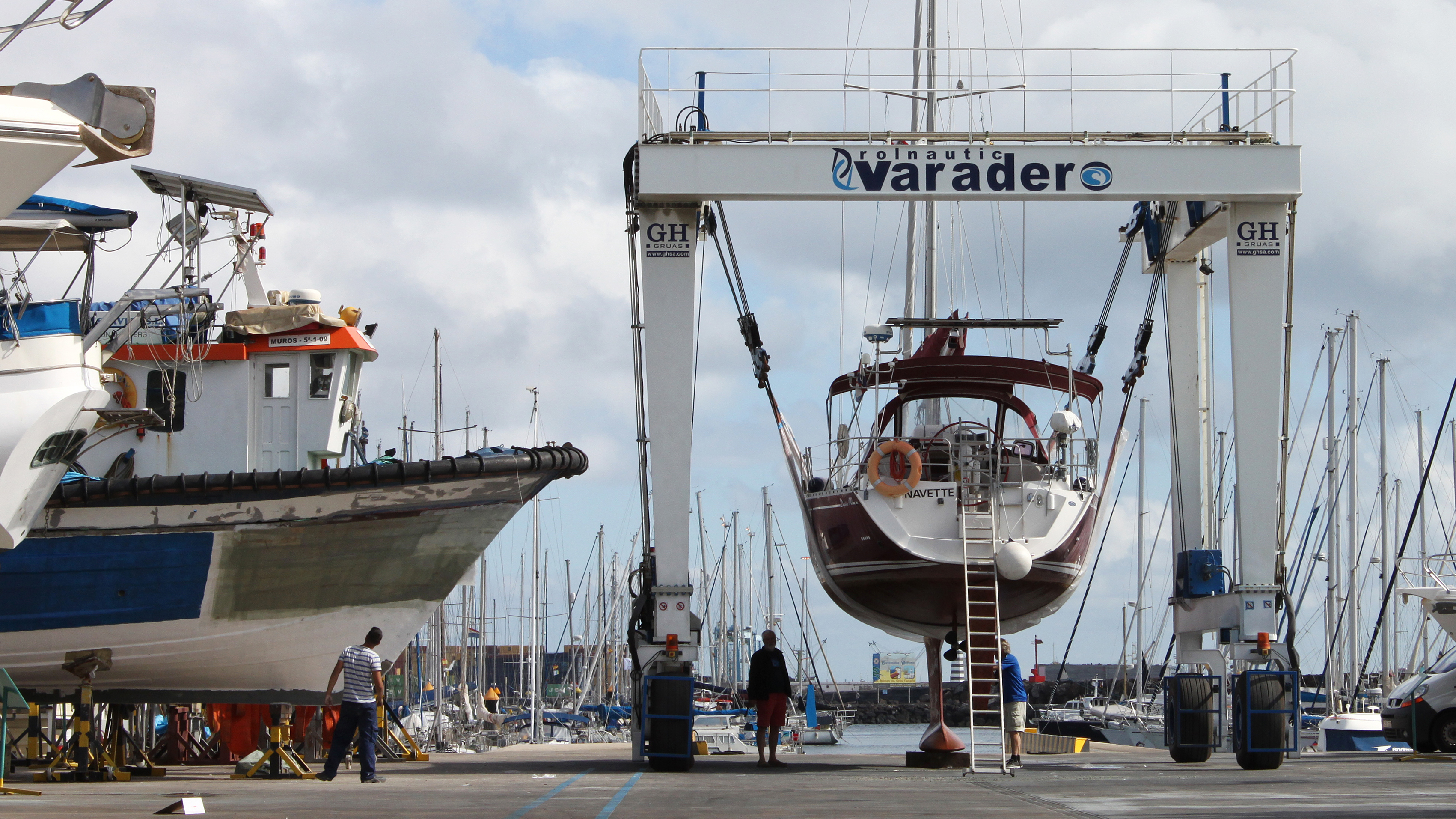 Yacht kranen